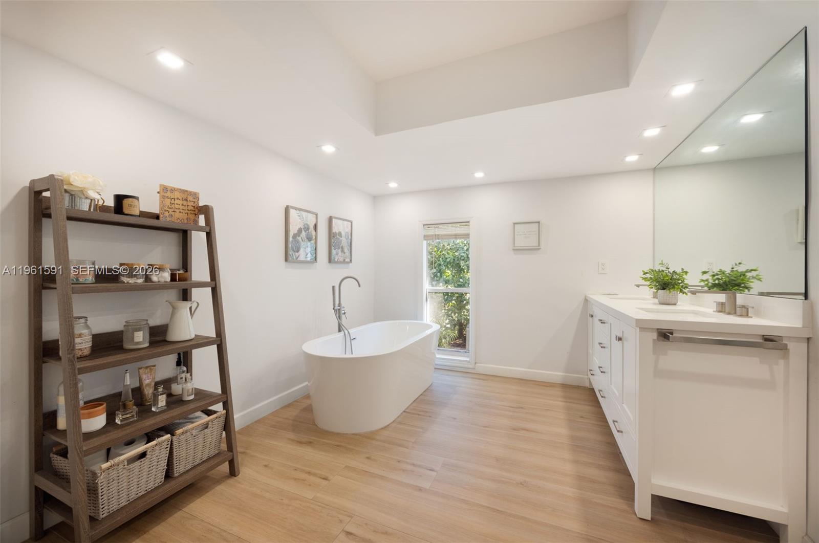 1101 Coral Way