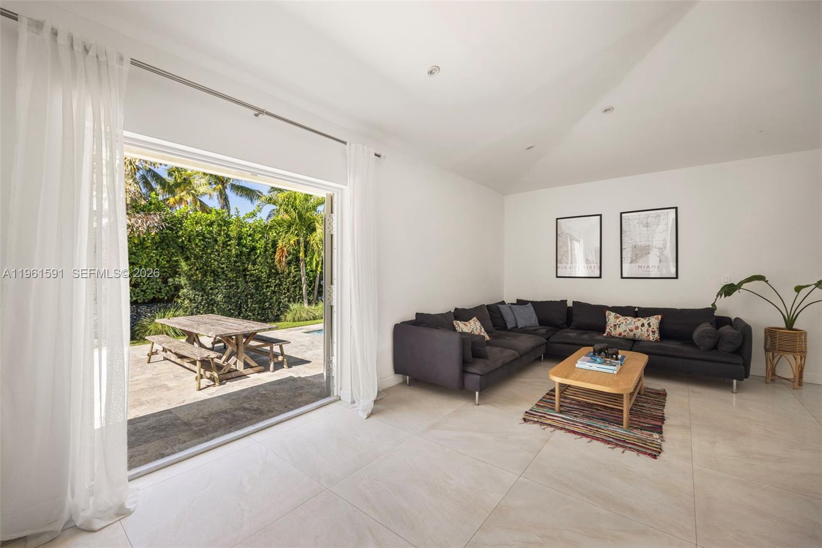 1101 Coral Way