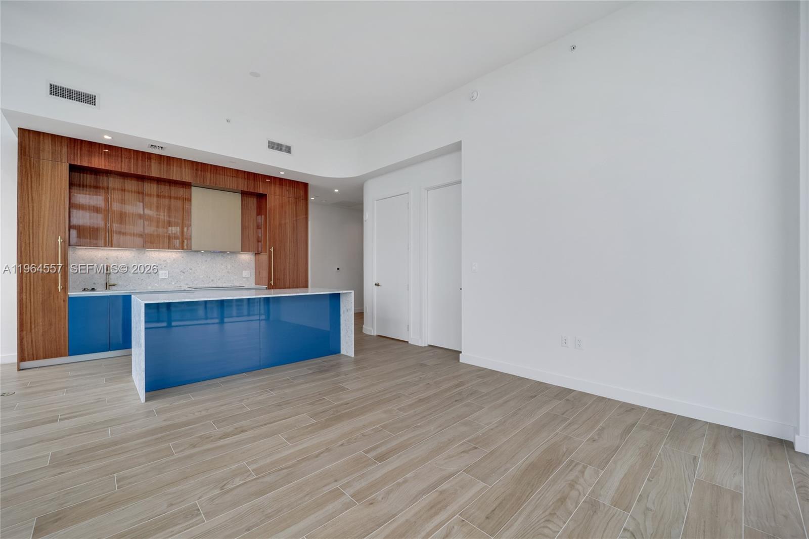 2655 S Bayshore Dr # 1709