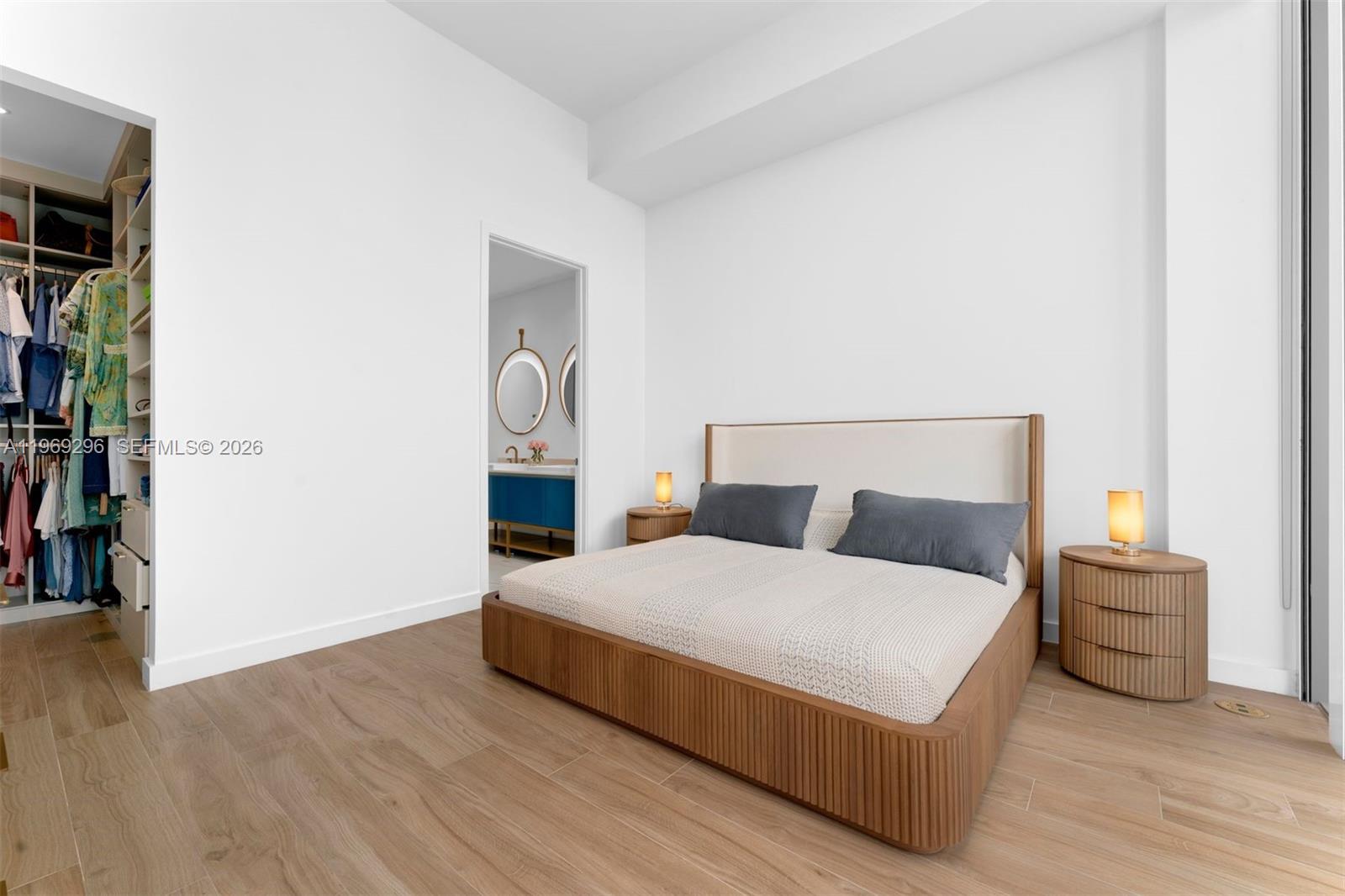 2655 S Bayshore Dr # 2012 Unit: LPH 2012