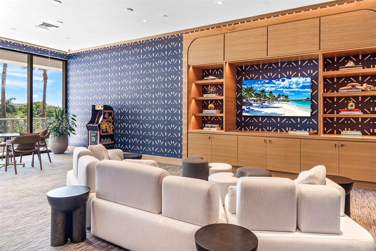 2655 S Bayshore Dr # 2012 Unit: LPH 2012