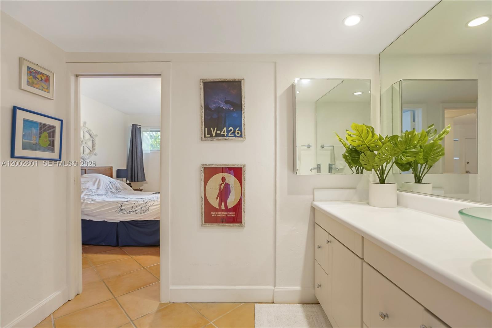 1205 Mariposa Ave # 102