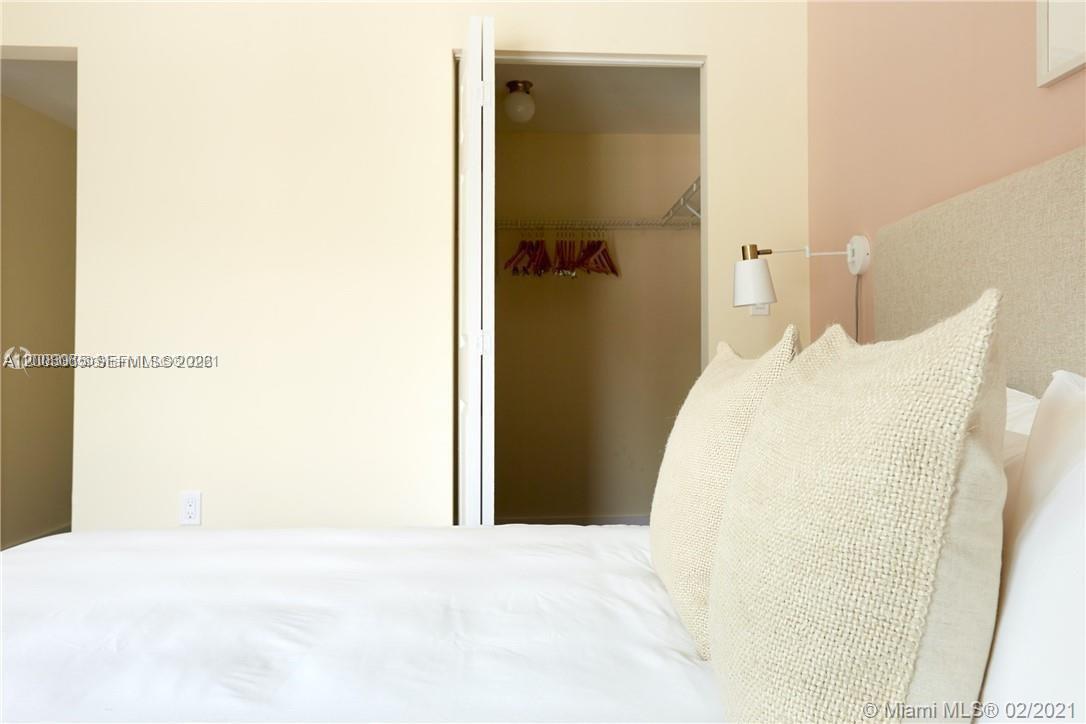 568 NE 66th St # 501