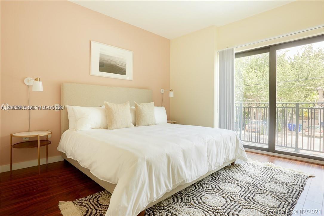 568 NE 66th St # 501