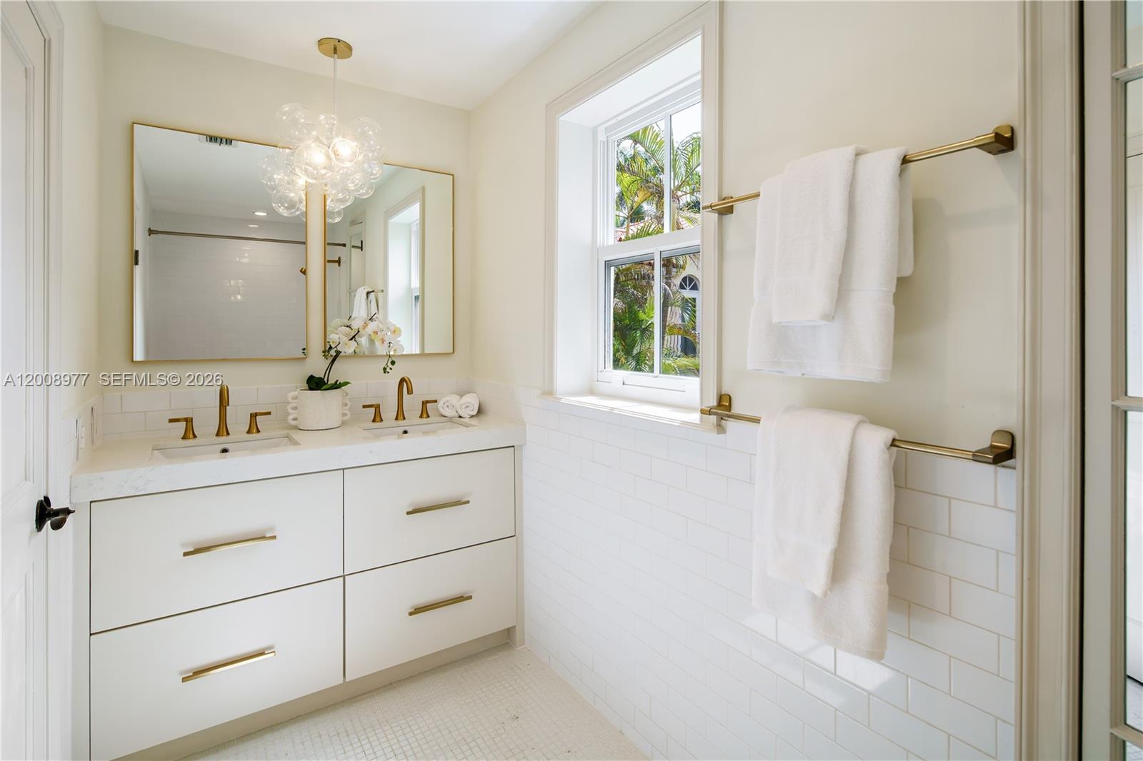 1228 Alhambra Cir