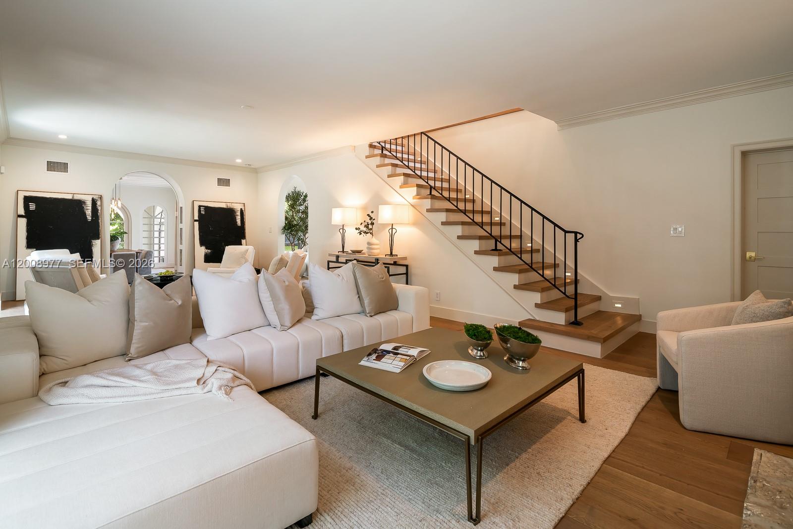 1228 Alhambra Cir