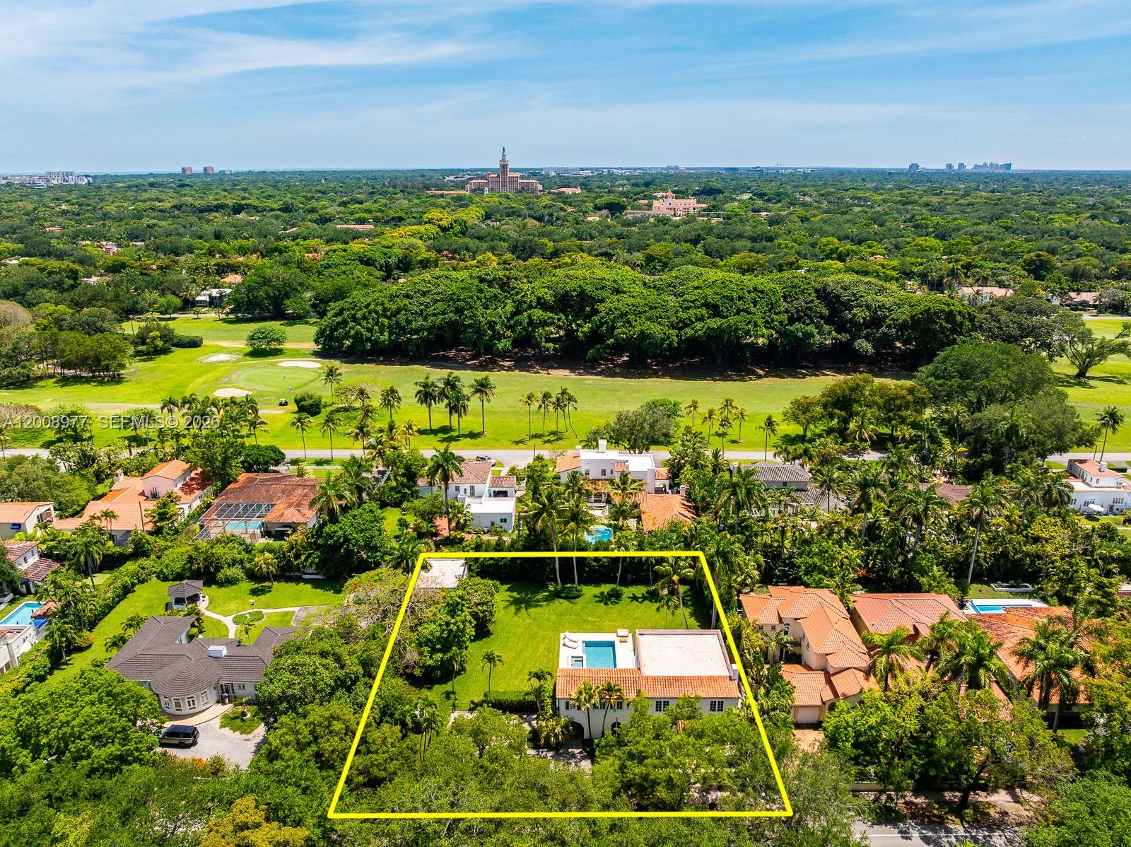 1228 Alhambra Cir
