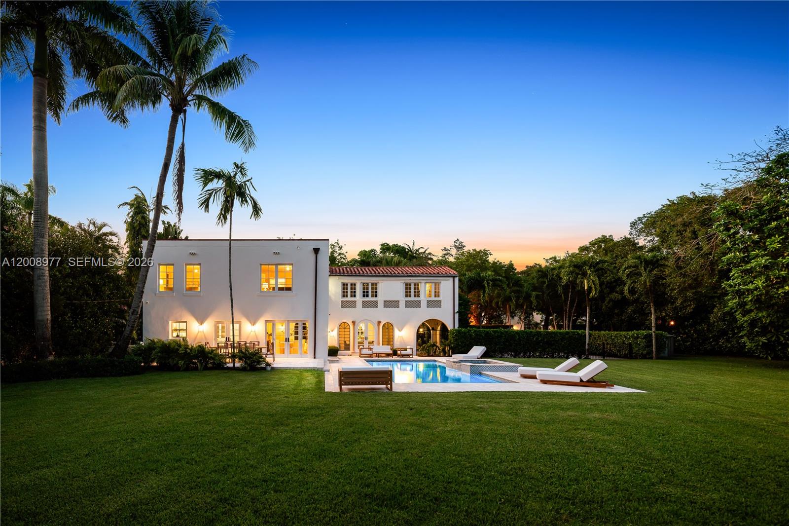 1228 Alhambra Cir