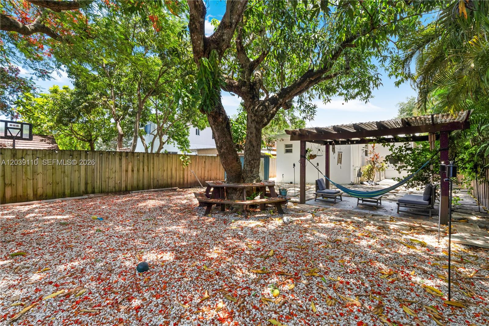 2209 SW 57th Ct