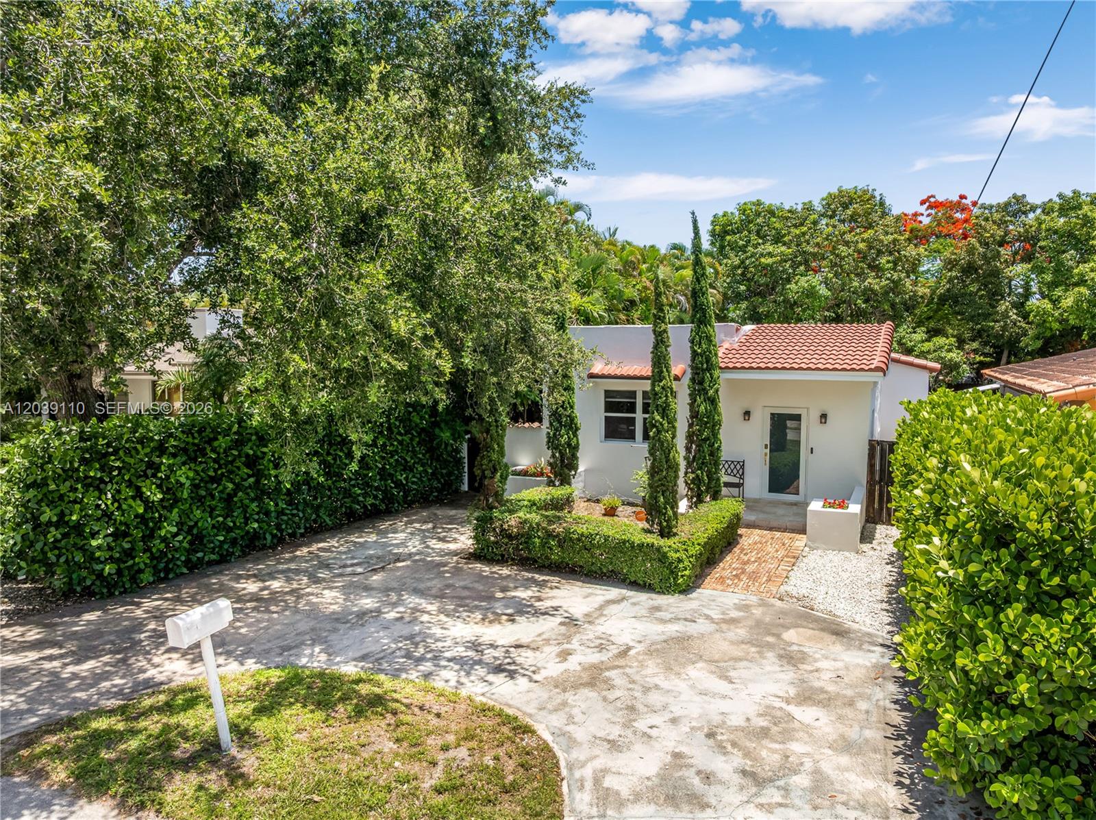 2209 SW 57th Ct