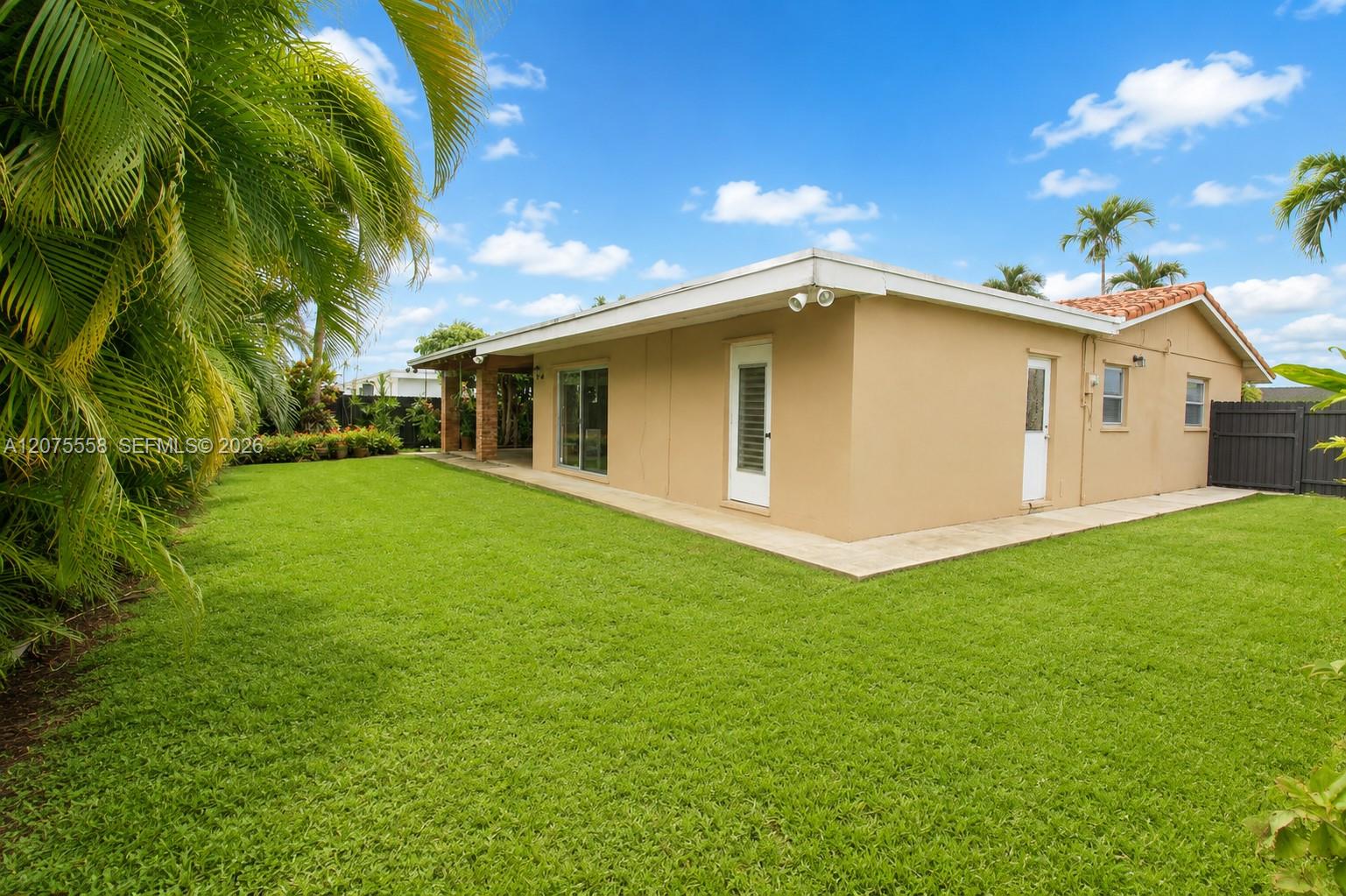 3115 Village Green Dr