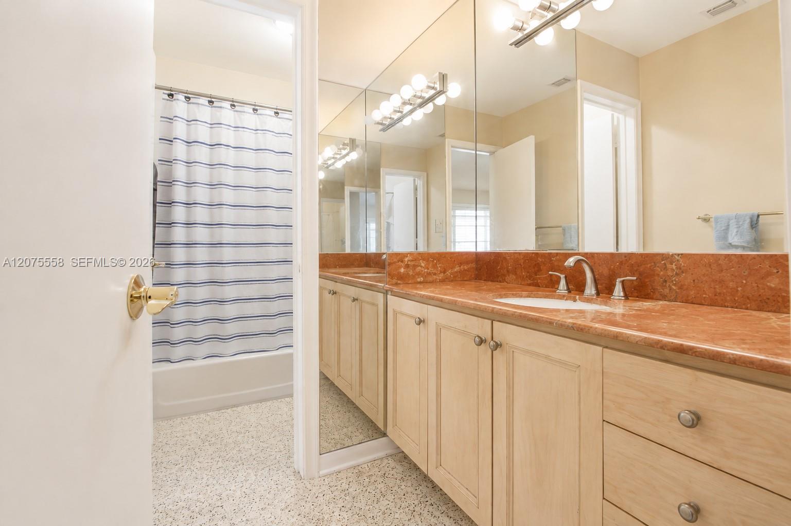 3115 Village Green Dr