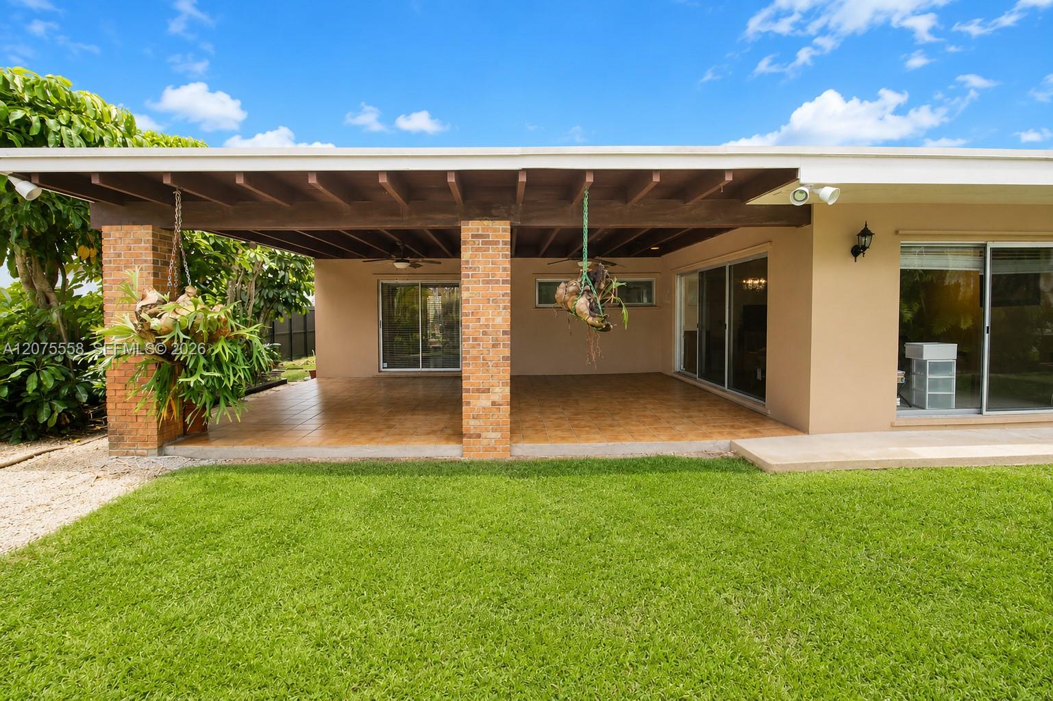 3115 Village Green Dr
