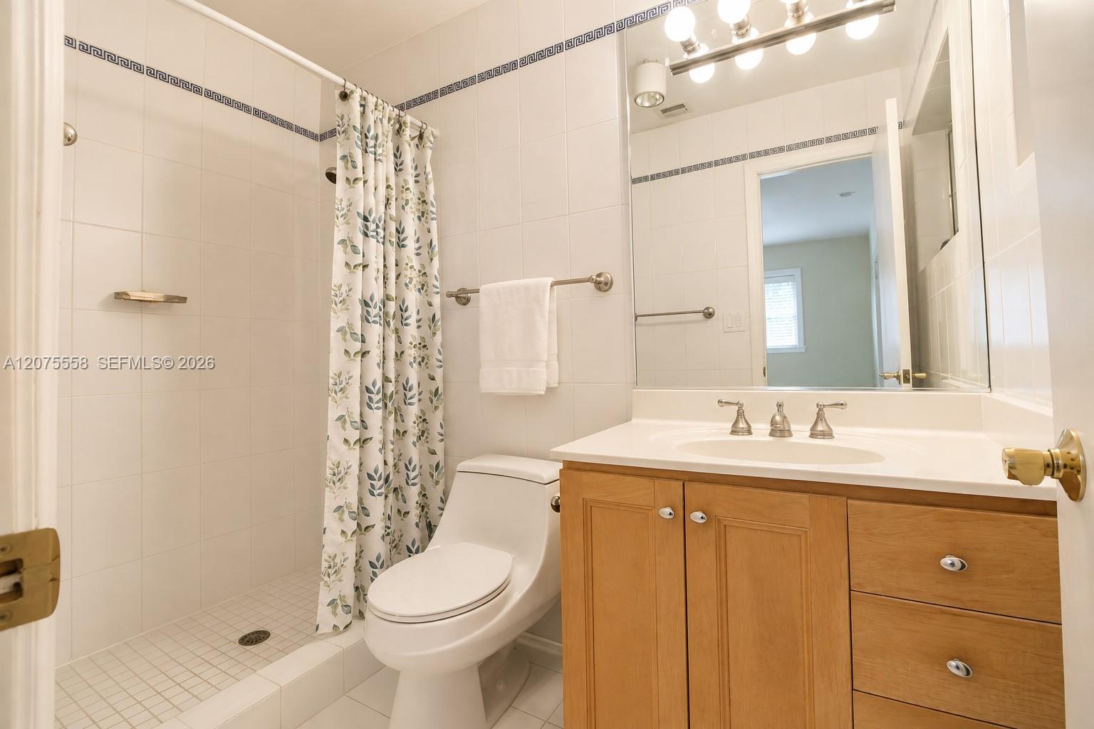 3115 Village Green Dr
