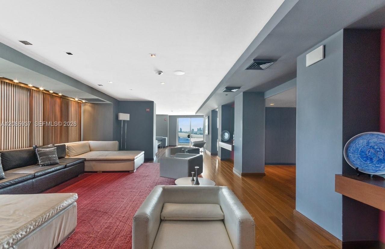 325 S Biscayne Blvd # 2114