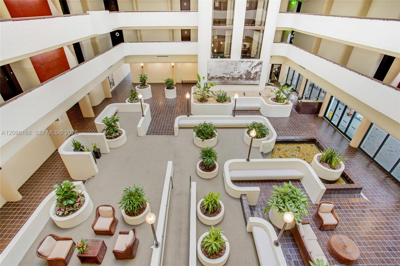 600 Biltmore Way # 306