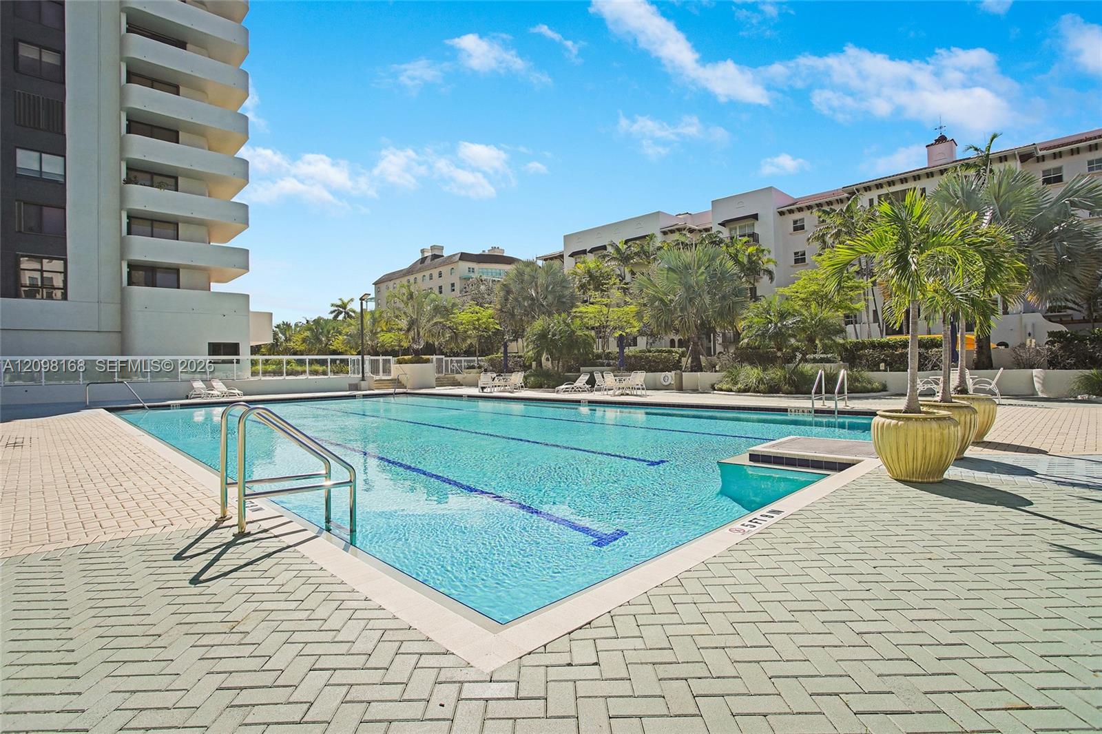 600 Biltmore Way # 306