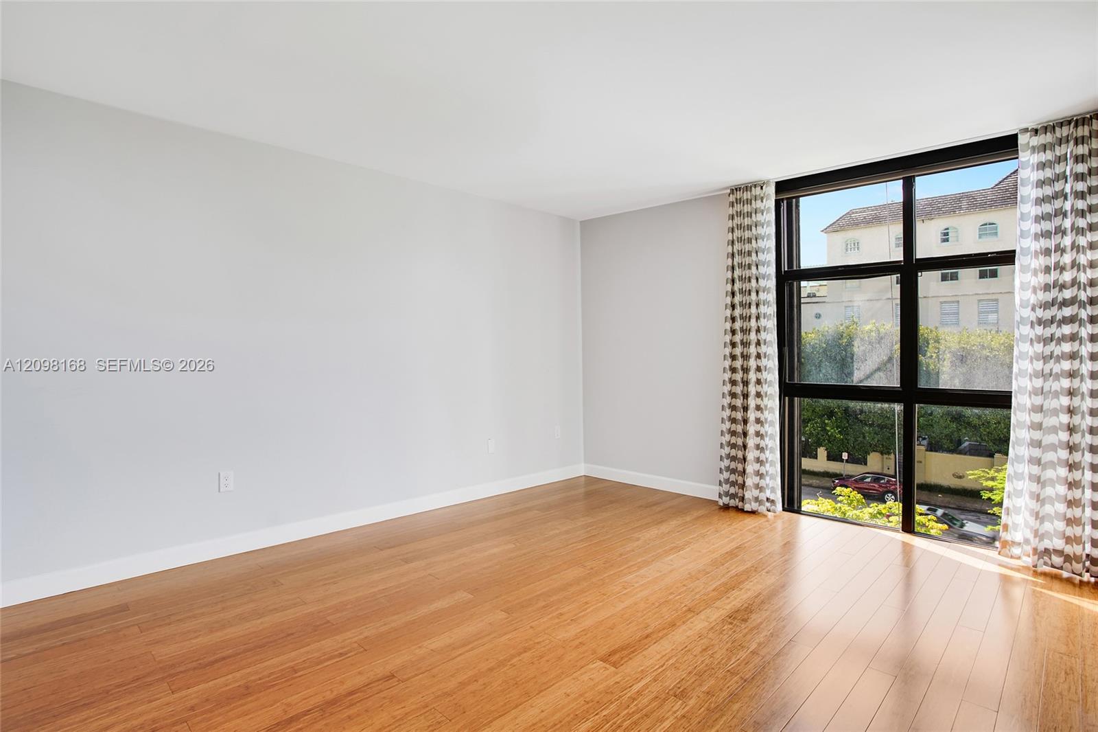 600 Biltmore Way # 306