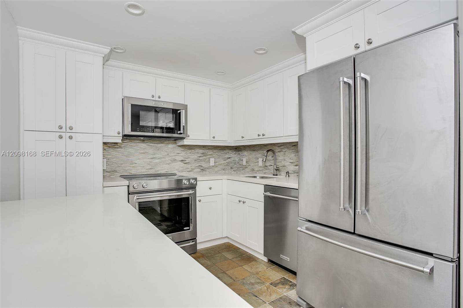 600 Biltmore Way # 306