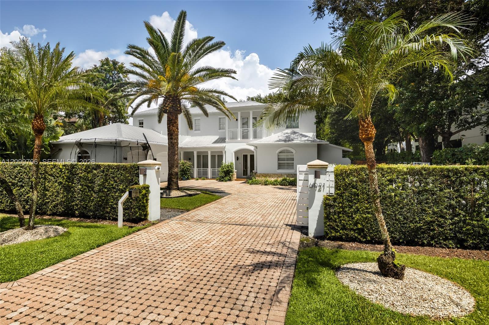 6021 SW 81st St Unit: .