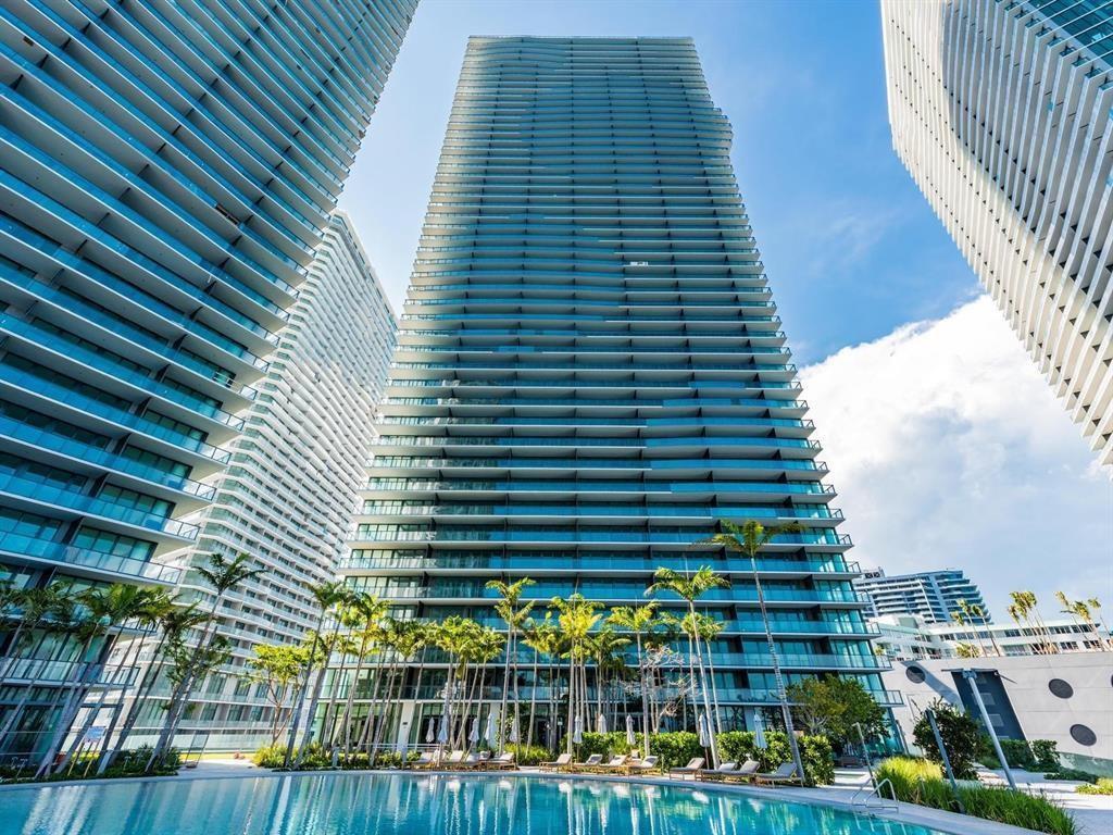 650 NE 32nd Street # 4307