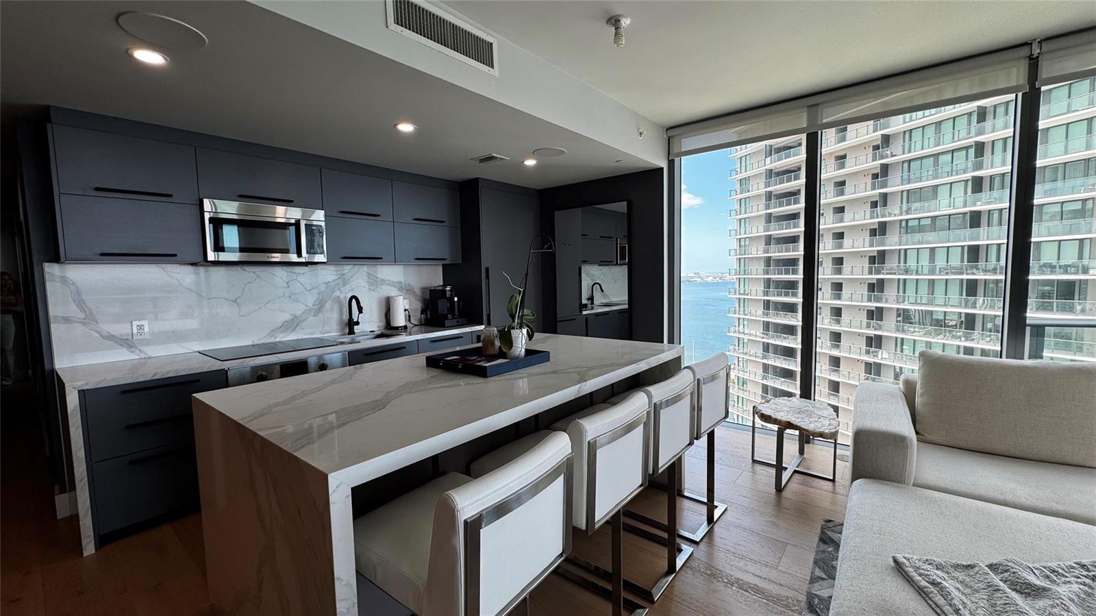 650 NE 32nd Street # 4307