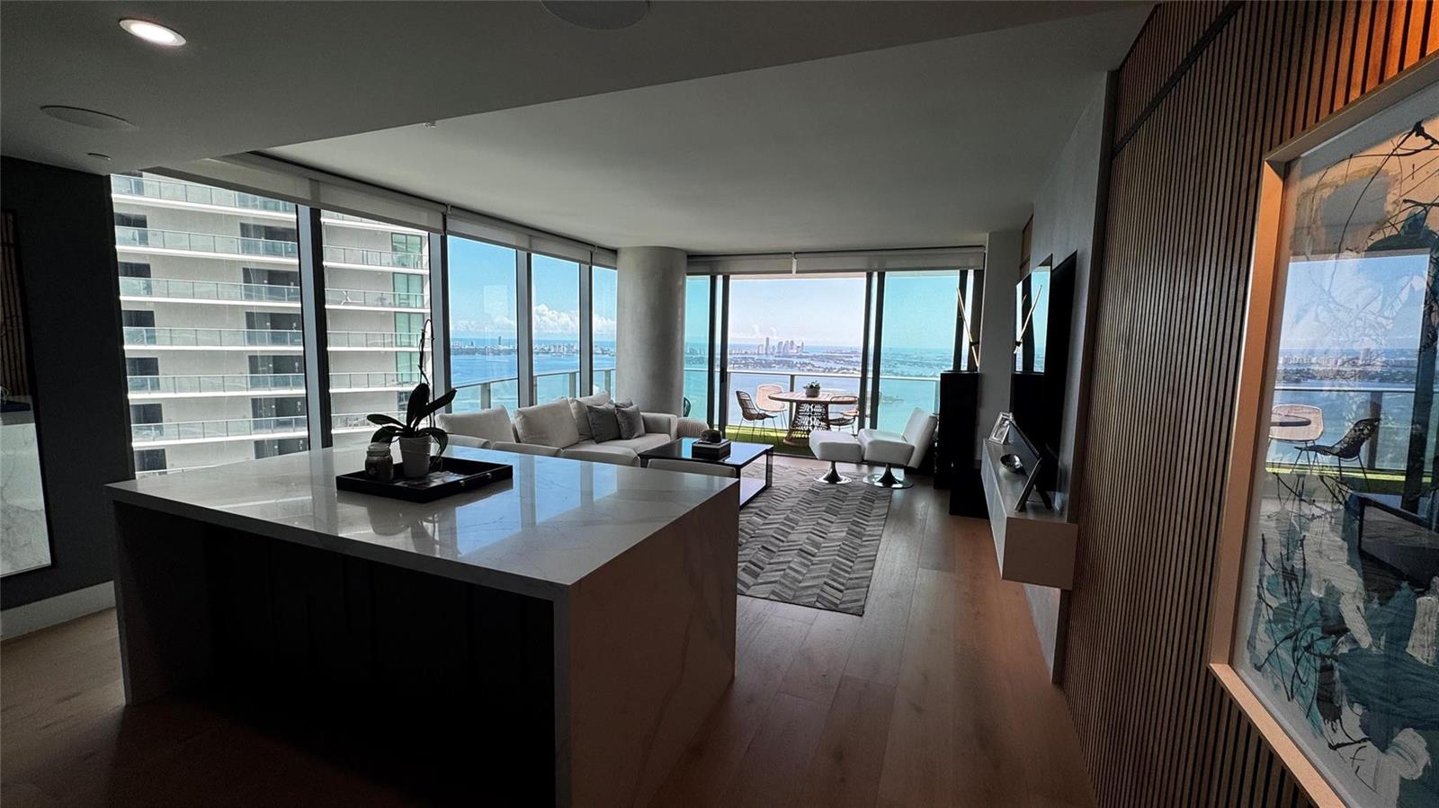 650 NE 32nd Street # 4307