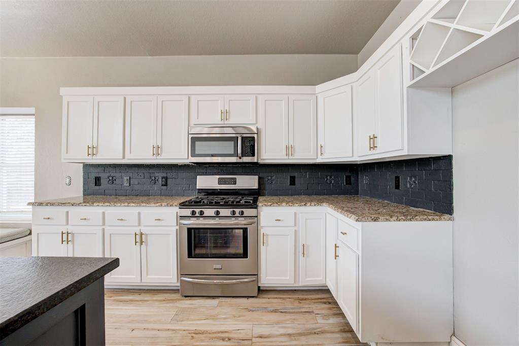 2324 Bradford Place