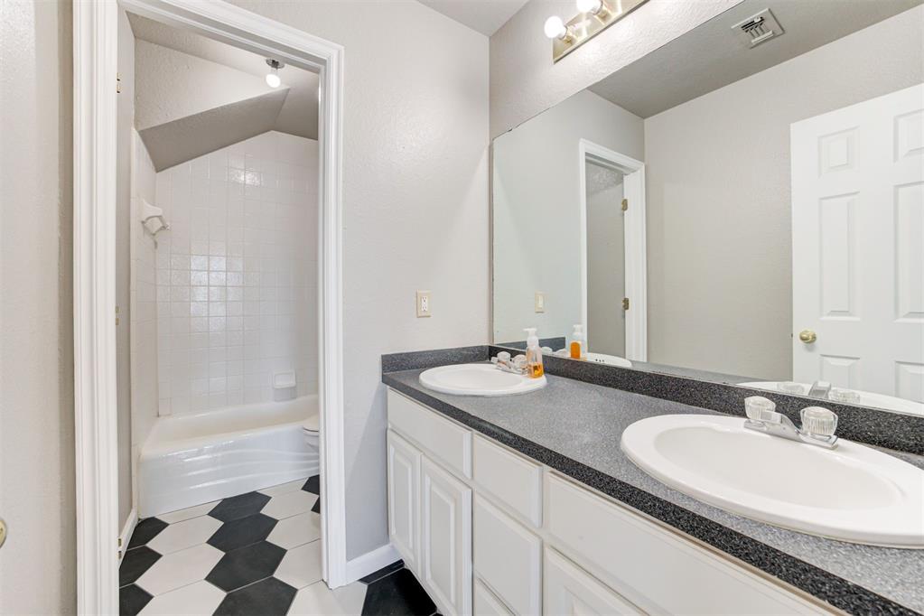 2324 Bradford Place