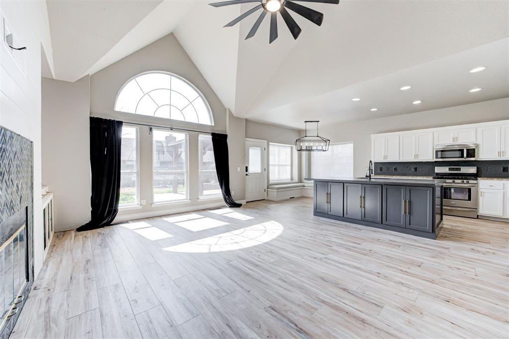2324 Bradford Place