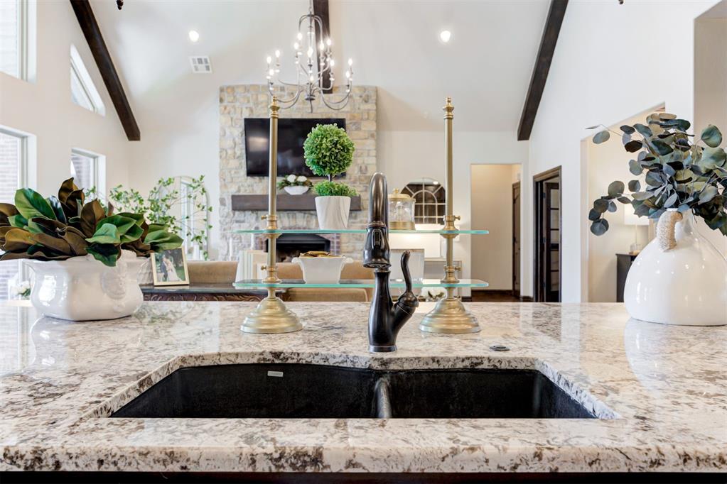 1850 Ladera Lane