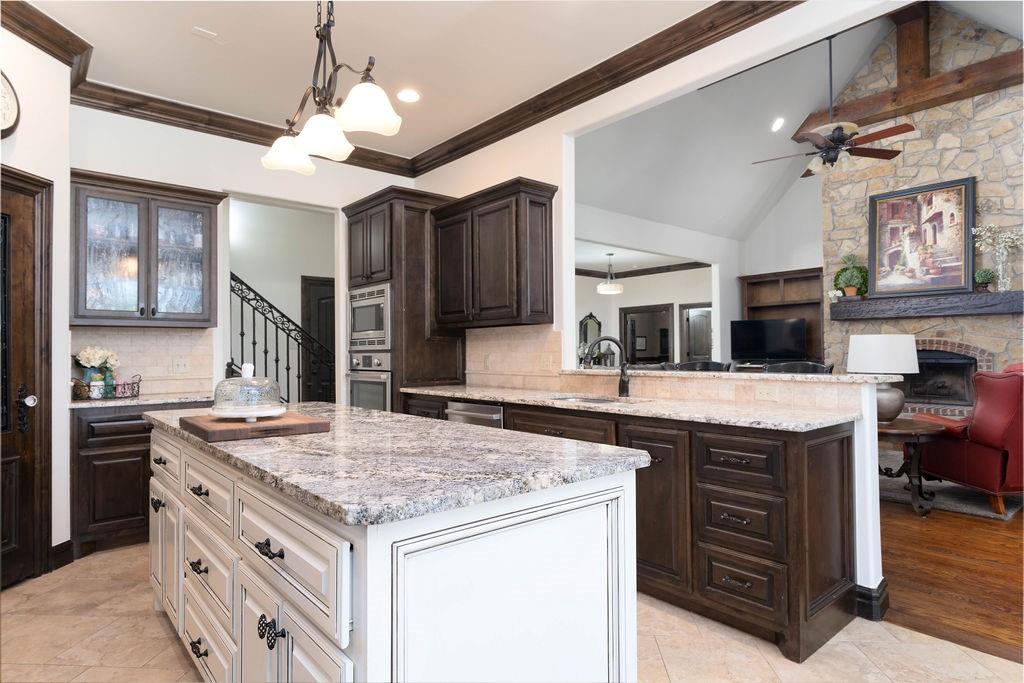 1845 Ladera Lane