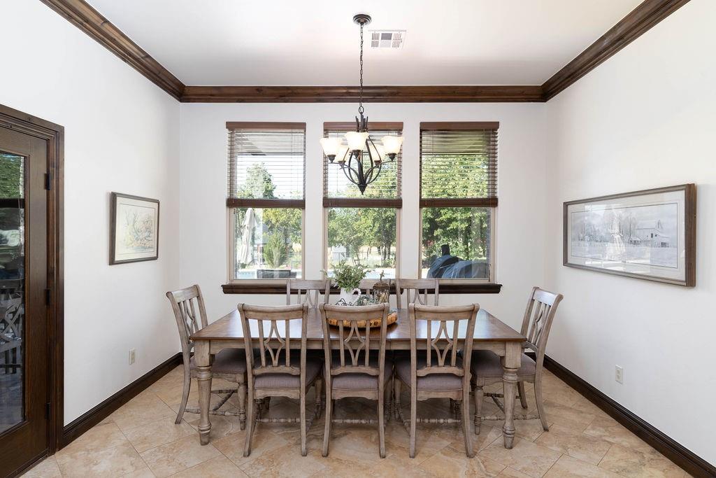 1845 Ladera Lane
