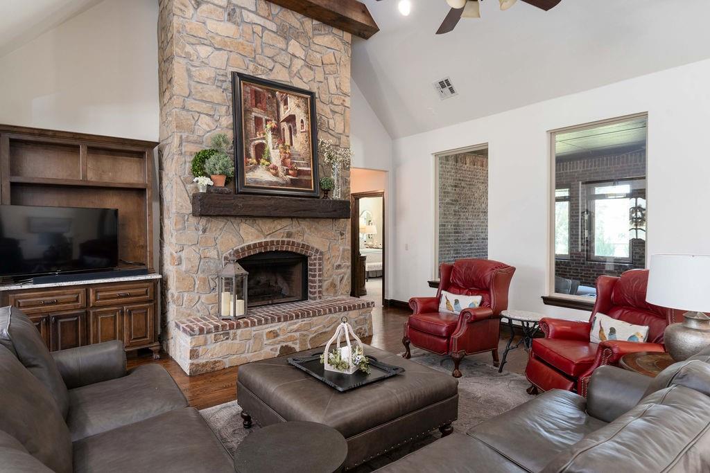 1845 Ladera Lane