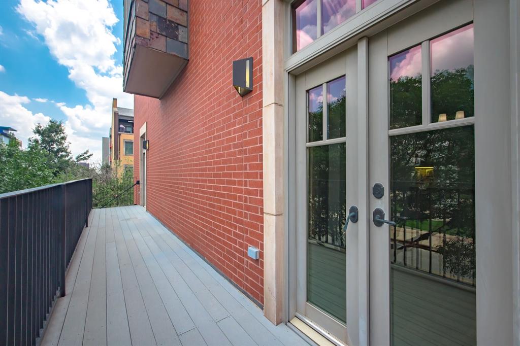 31 NE 3rd Street