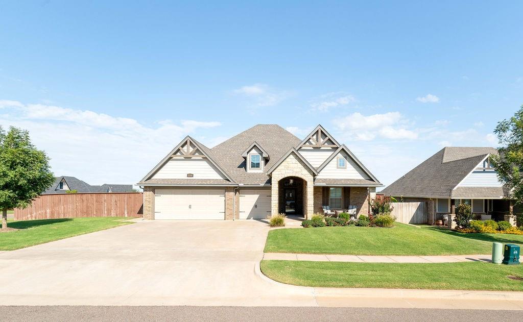 3201 Birchwood Circle