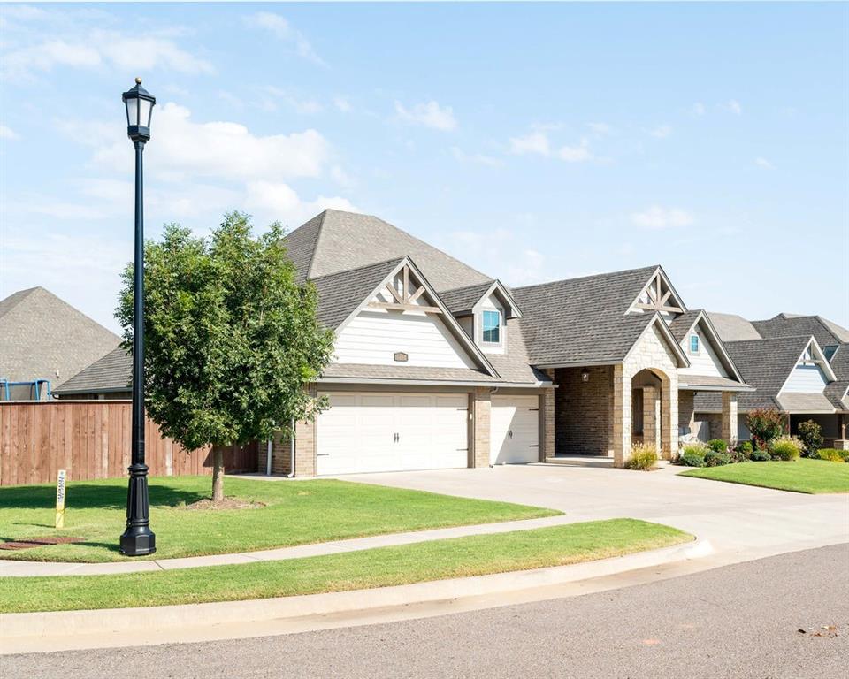 3201 Birchwood Circle