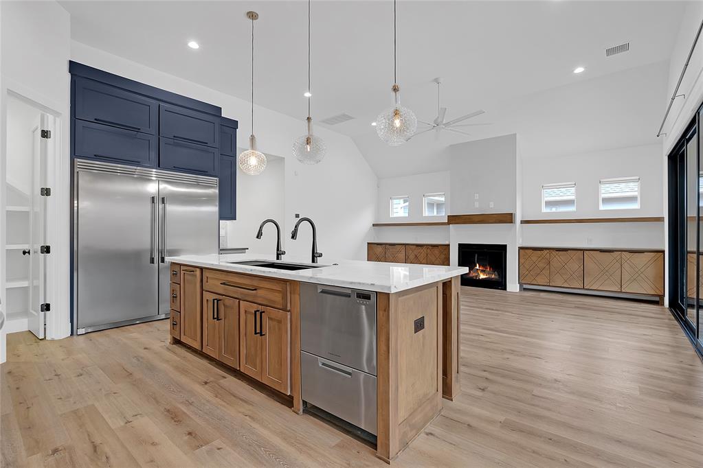 2117 Santa Monica Street