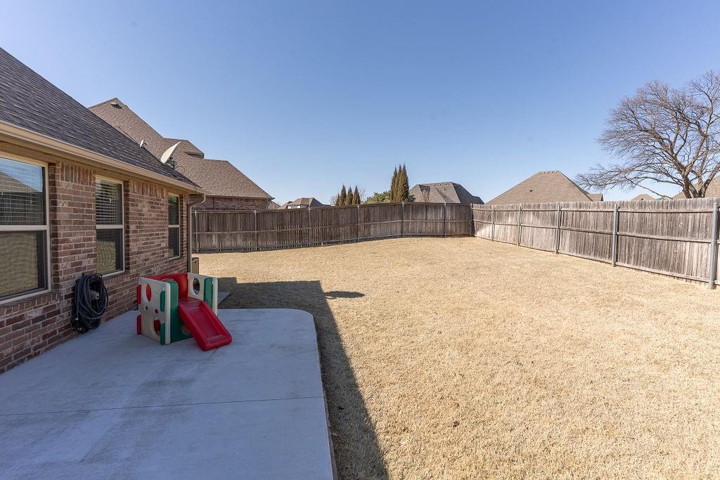 813 184th Court