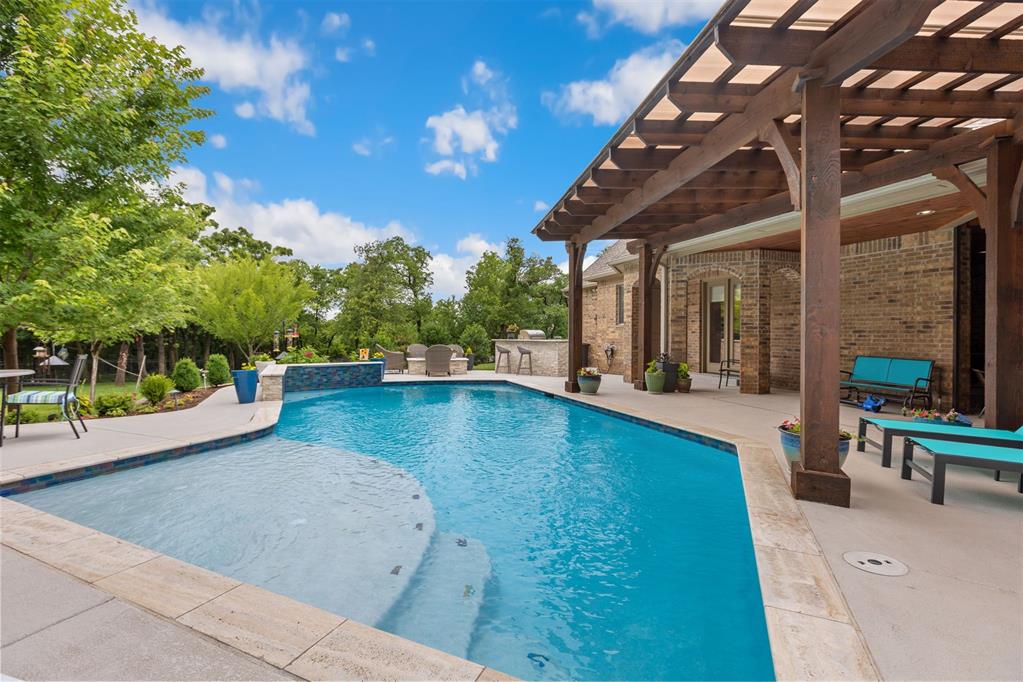1605 Hidden Lake Drive