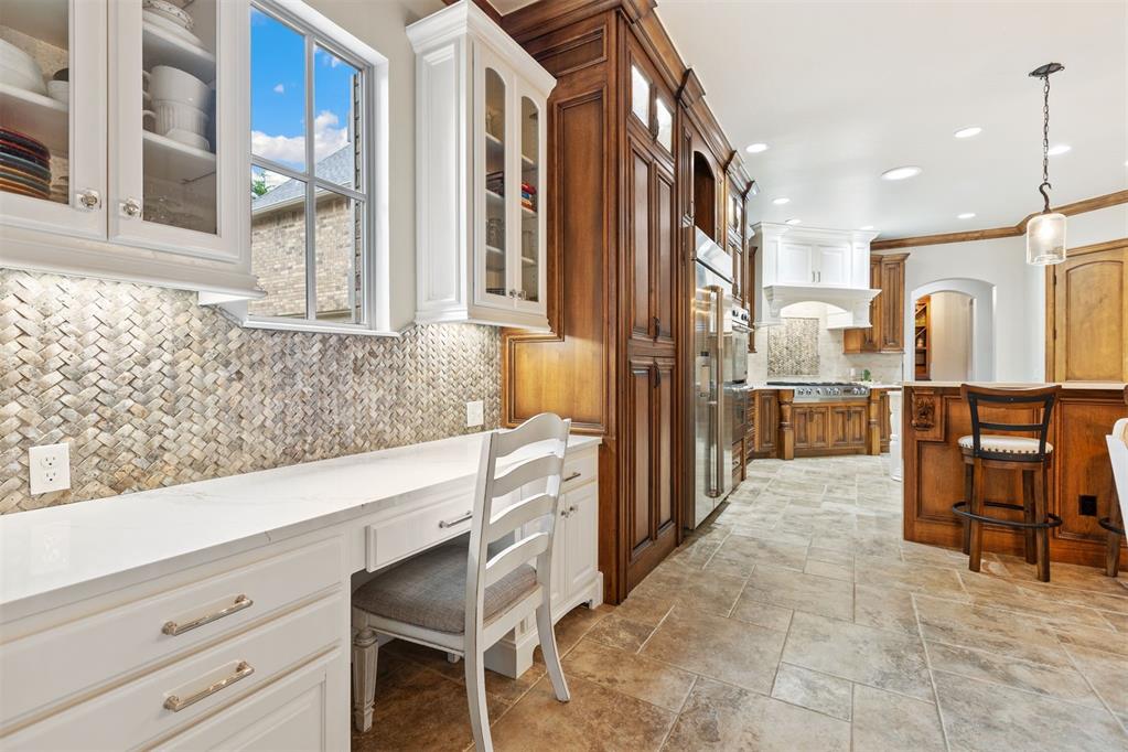 1605 Hidden Lake Drive