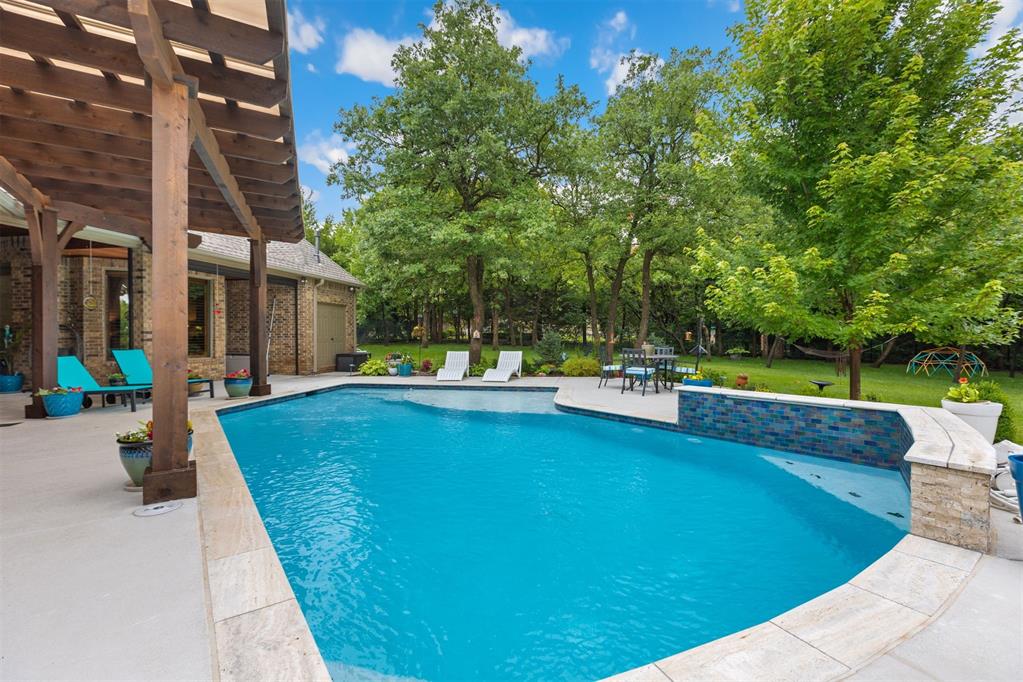 1605 Hidden Lake Drive