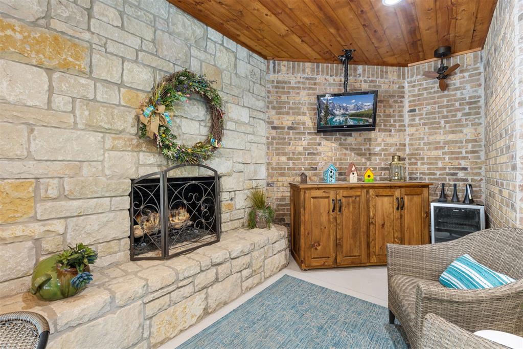 1605 Hidden Lake Drive