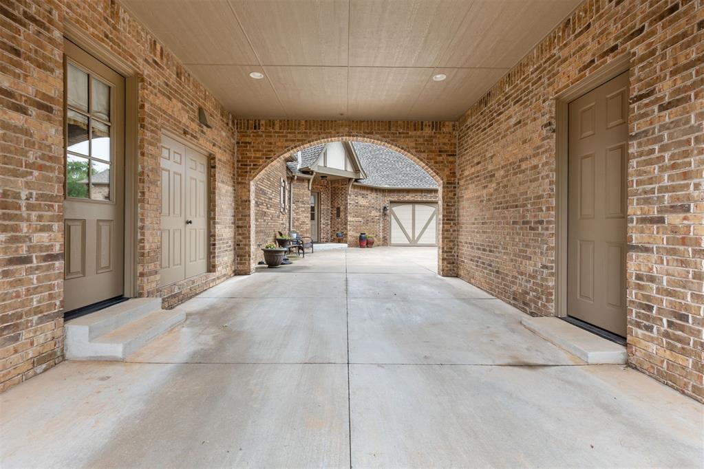 1605 Hidden Lake Drive