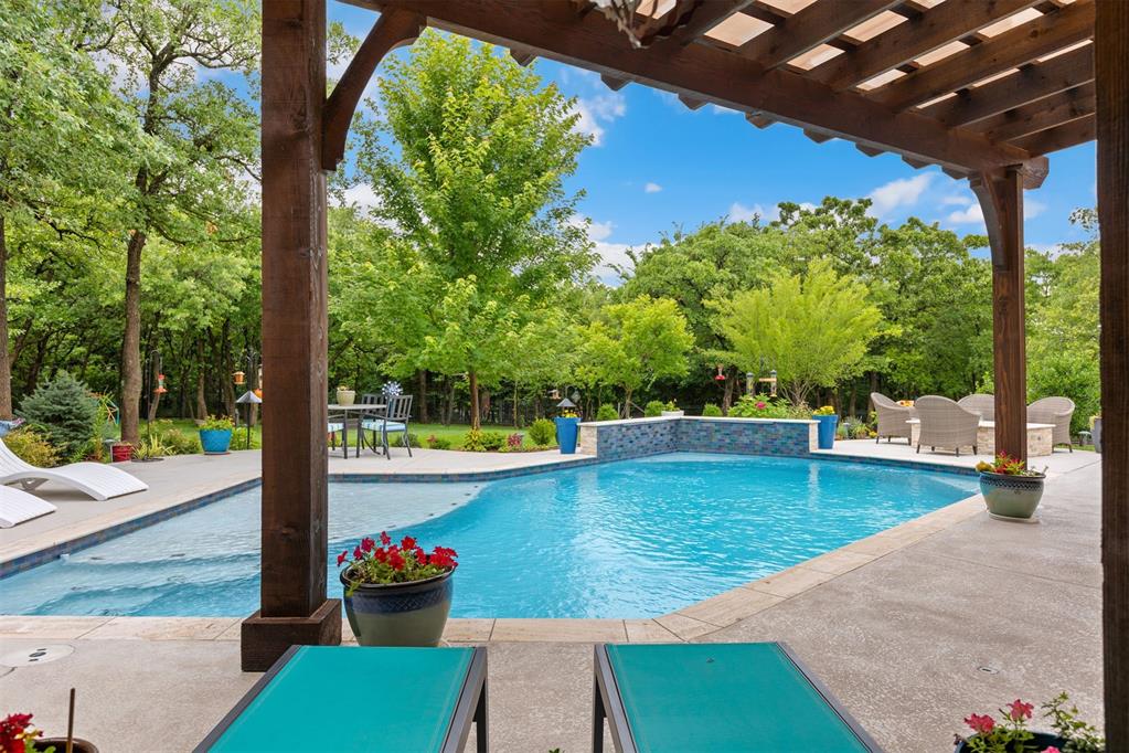 1605 Hidden Lake Drive