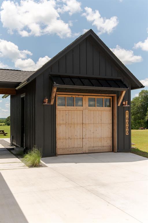 16000 Hogback Road