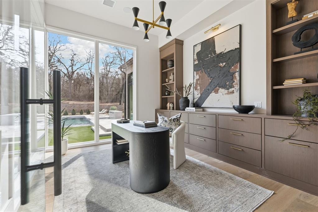 9708 Farmhouse Lane