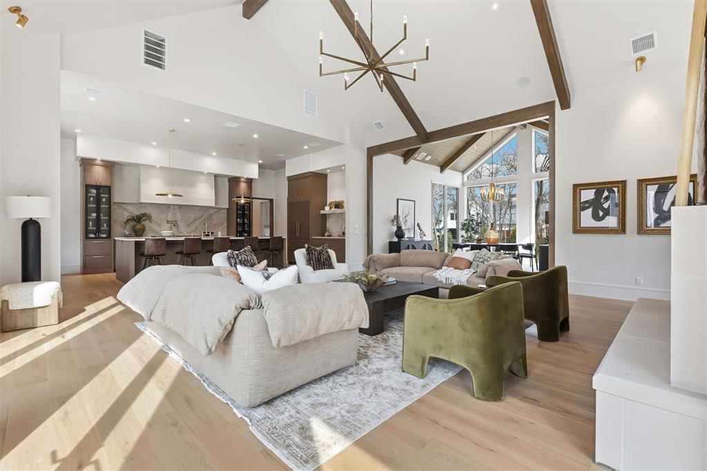 9708 Farmhouse Lane