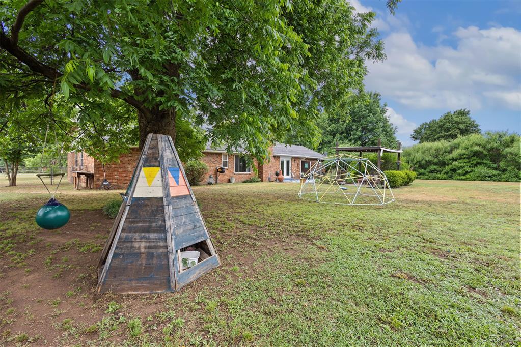 623 Greenbriar Avenue