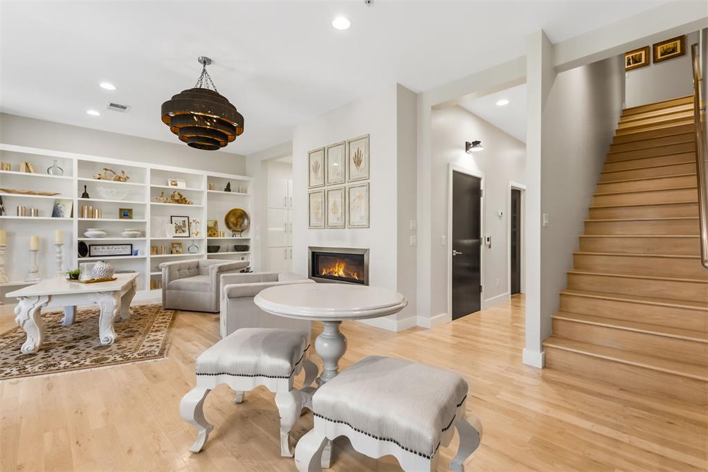 28 NE 3rd Street